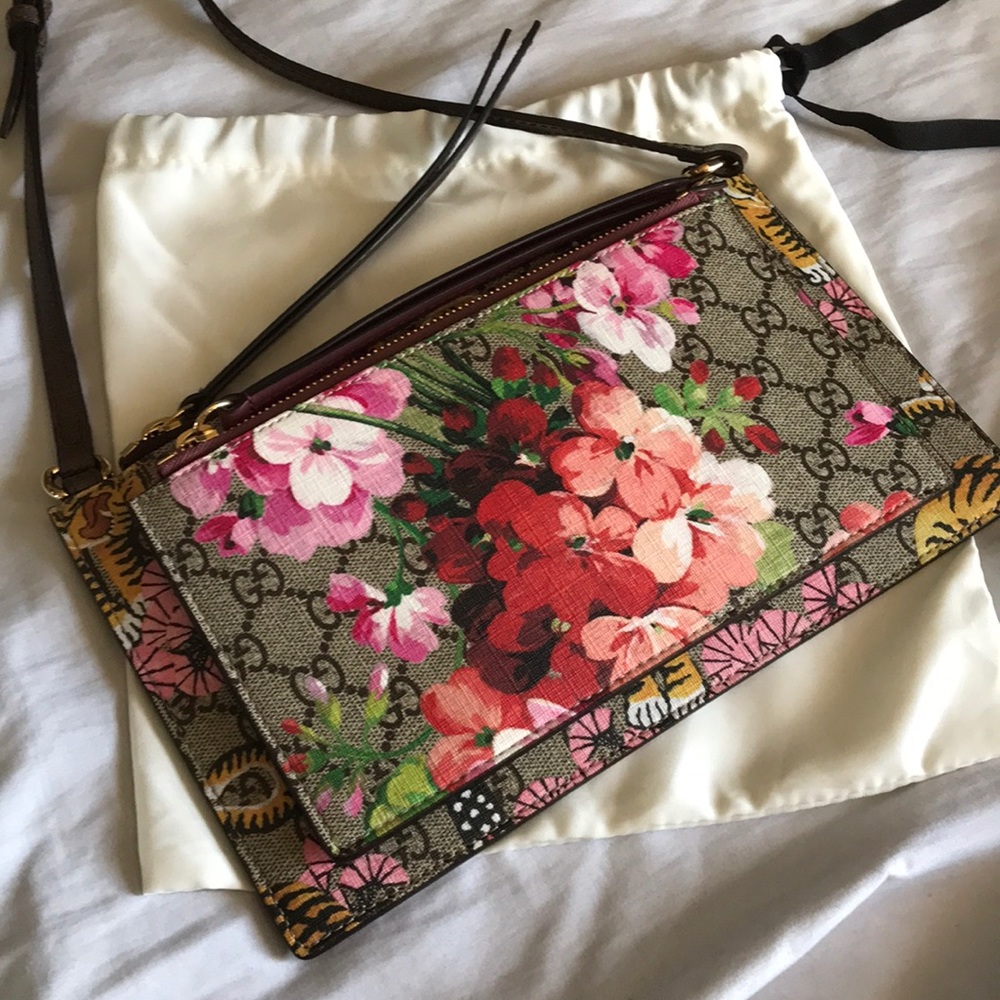 Authentic Gucci Crossbody (rare)